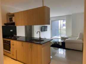 2BR Apto con excelente ubicación y balcón